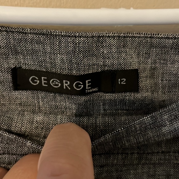 Grey skirt - Picture 2 of 2